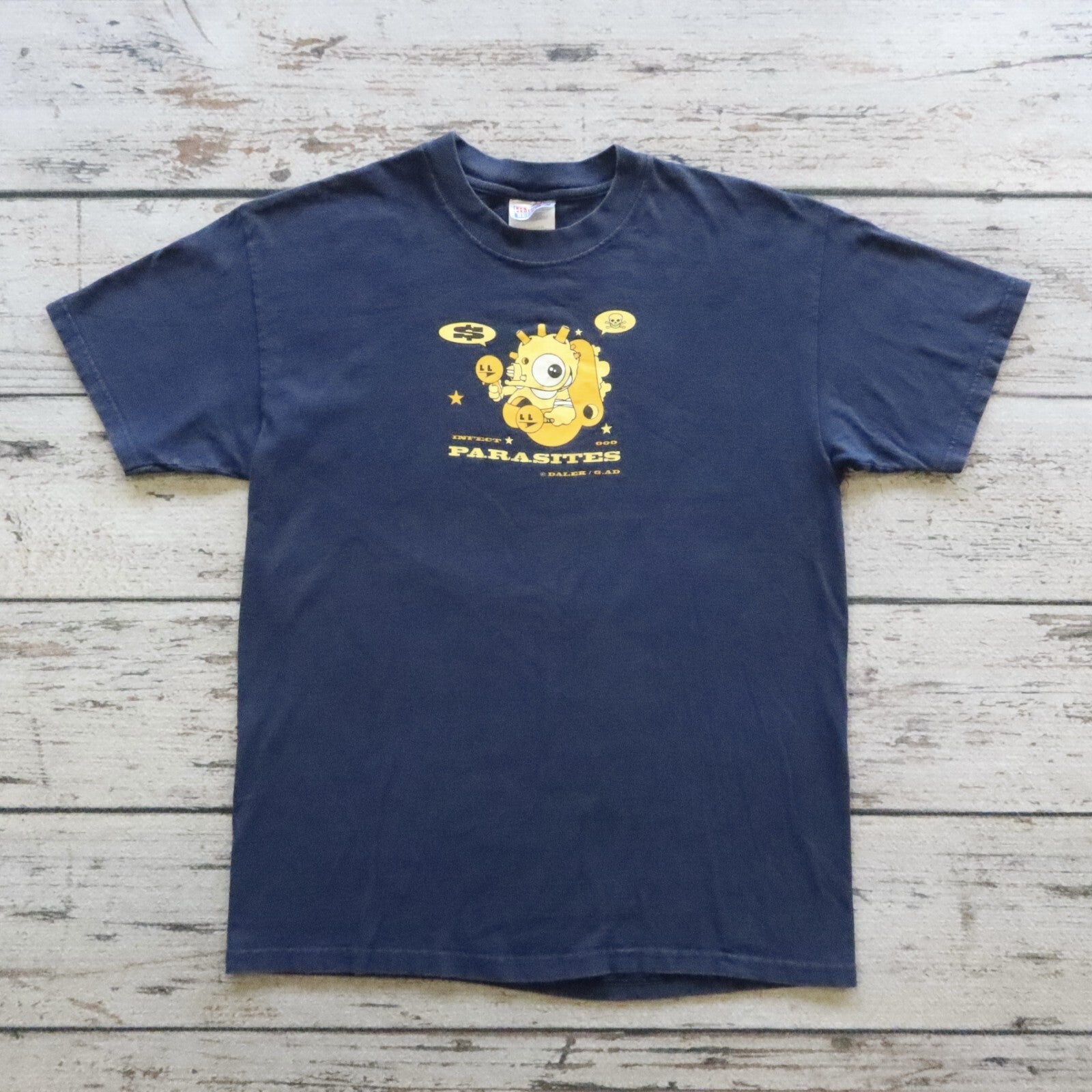 Vintage Y2K Dalek Parasites Art Tshirt