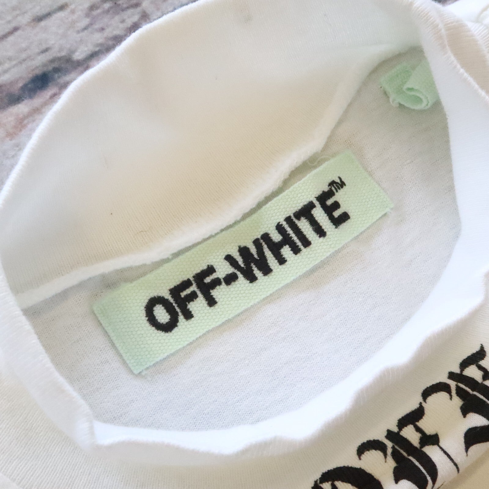OFF Neck Tee OFF-WHITE c/o VIRGIL ABLOH Tshirt